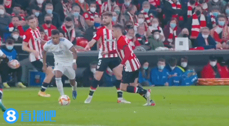 意甲-主场输给克雷莫纳 AC米兰无缘联赛开门红